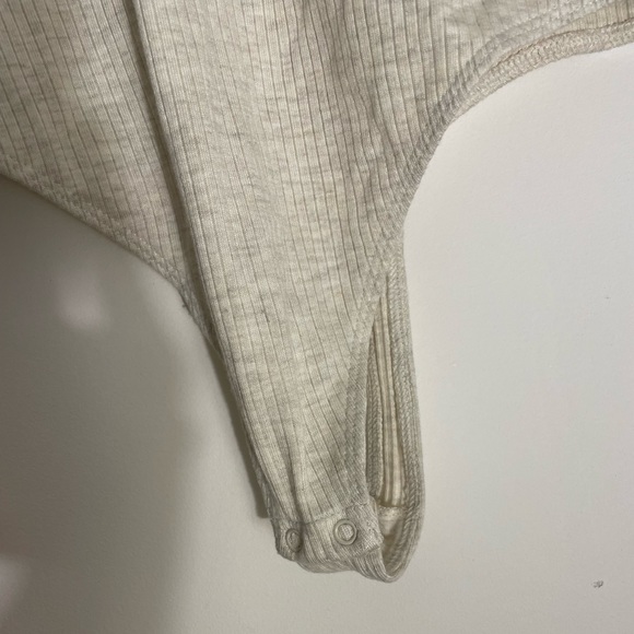 ARITZIA Wilfred Bodysuit - Picture 5 of 5